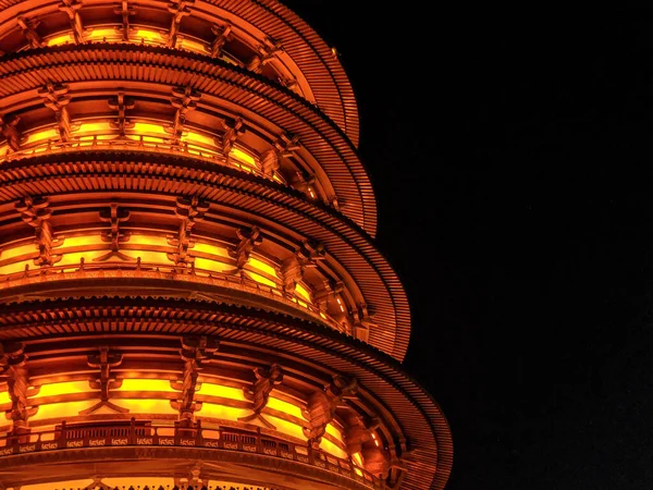 Plano Bajo Ángulo Del Famoso Templo Del Cielo Iluminado Beijing —  Fotos de Stock