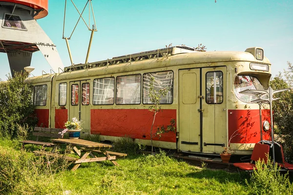 Красно Белый Трамвай Районе Ndsm Амстердаме Голландия — стоковое фото