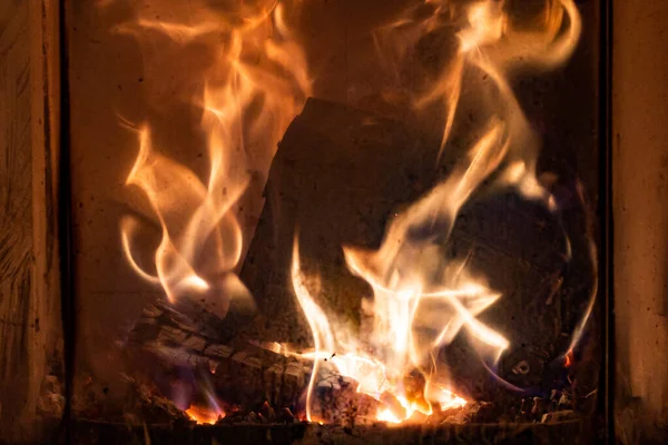 Gros Plan Feu Dans Une Cheminée — Photo