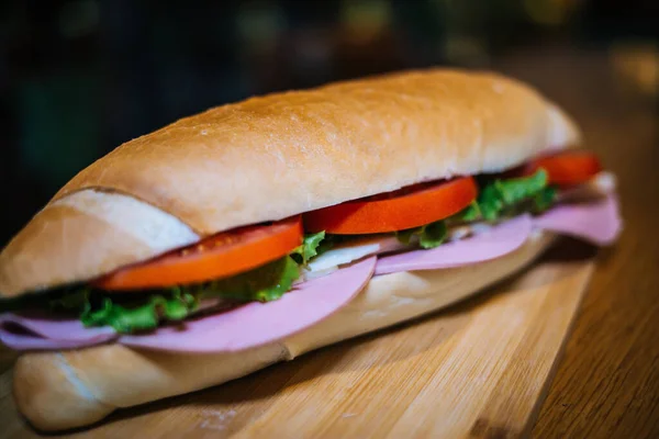 Lezzetli Bir Sandviçin Yakın Plan Çekimi — Stok fotoğraf