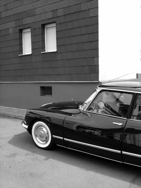 Grayscale Shot Black Vintage Car — Stock Photo, Image