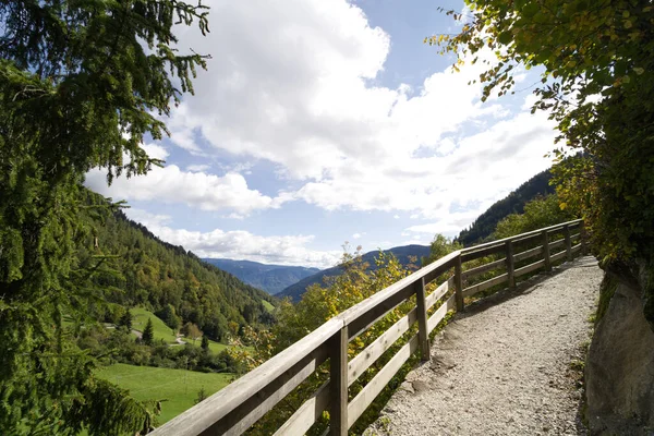 Uma Caminhada Até Cachoeira Parcines Vale Lower Val Venosta Tirol — Fotografia de Stock