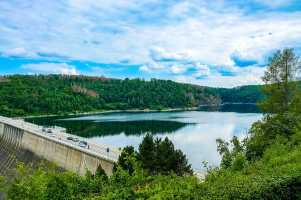 Eine Schöne Luftaufnahme Eines Flussdamms — Stockfoto