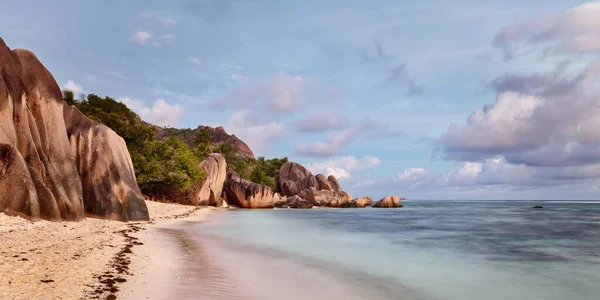 Блаженный Тропический Пляж Идеально Подходит Обоев — стоковое фото