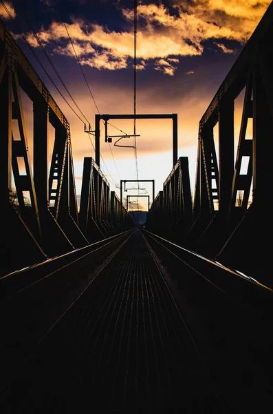 Гарний Знімок Сучасного Мосту Під Час Заходу Сонця — стокове фото
