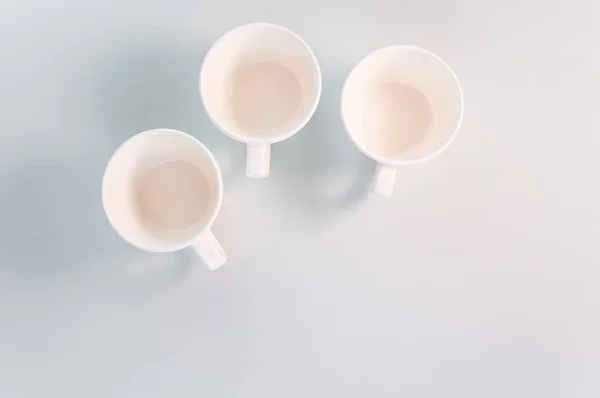 Una Vista Superior Tazas Café Blanco Vacías Colocadas Sobre Una —  Fotos de Stock