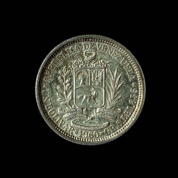 Венесуэльская Монета One Bolivar 1960 Года Выделенная Черном Фоне — стоковое фото
