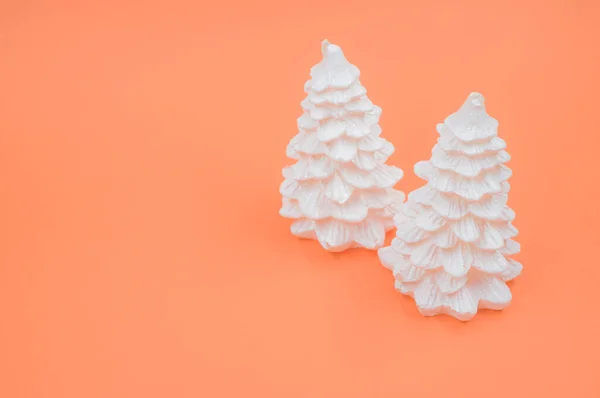 Een Hoge Hoek Shot Van Kerstmis Ornamenten Een Oranje Vlak — Stockfoto