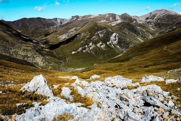 Una Vista Fascinante Three Peaks Hill Bajo Cielo Nublado Argentina — Foto de Stock