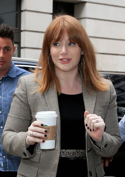 Londres Royaume Uni Mai 2018 Bryce Dallas Howard Devant Bbc — Photo