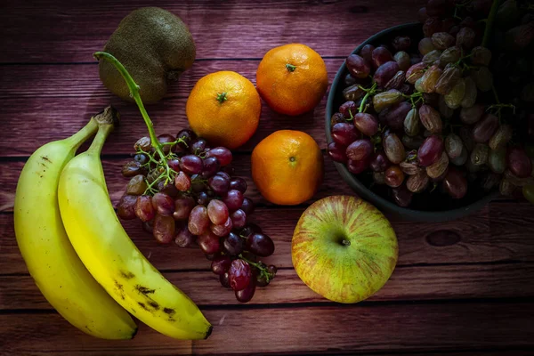 Eine Atmosphärische Aufnahme Verschiedener Früchte Konzept Eines Gesunden Lebensstils — Stockfoto