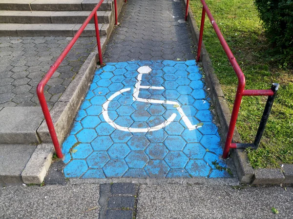 Primo Piano Disabili Segno Handicap Sulla Strada — Foto Stock