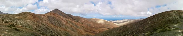 Een Panoramisch Shot Van Een Droog Landschap Fuerteventura — Stockfoto