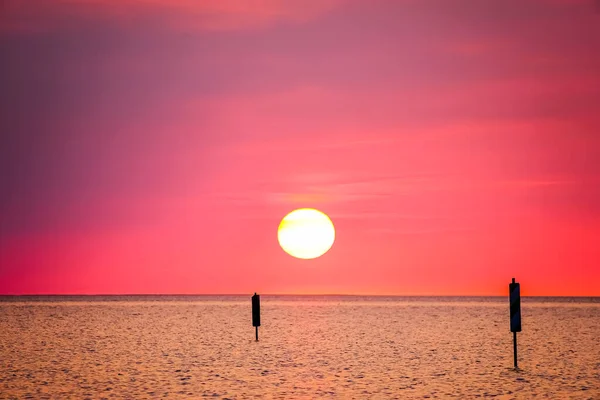 Uma Foto Deslumbrante Pôr Sol Deserto Para Papel Parede Fundo — Fotografia de Stock