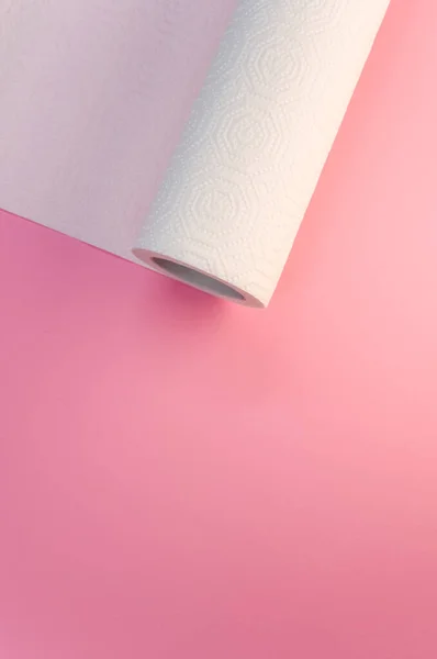 Rollo Papel Cocina Sobre Fondo Rosa — Foto de Stock