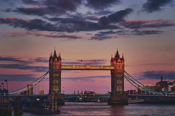 Una Hermosa Toma Tower Bridge Atardecer —  Fotos de Stock