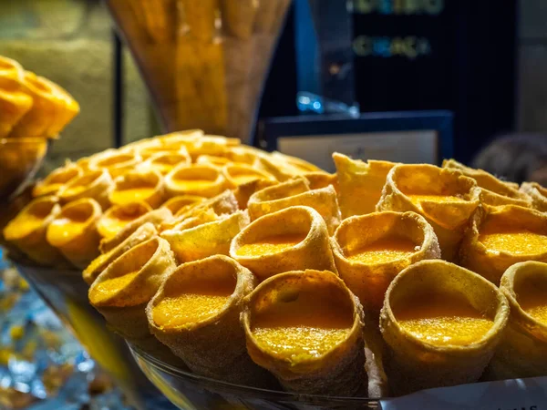 Primo Piano Del Tradizionale Dolce Convenzionale Portoghese Chiamato Cornucopias Alcobaca — Foto Stock