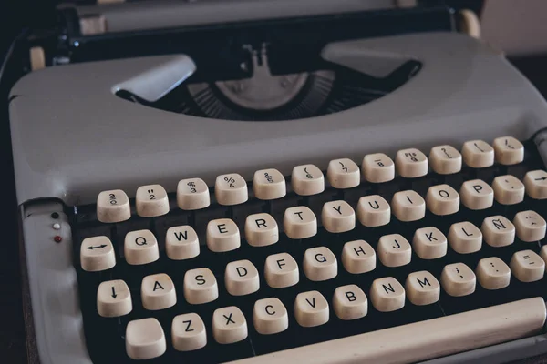 Eine Alte Graue Schreibmaschine — Stockfoto