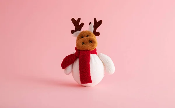 Closeup Cute Christmas Deer Toy Pink Background — Stock Photo, Image