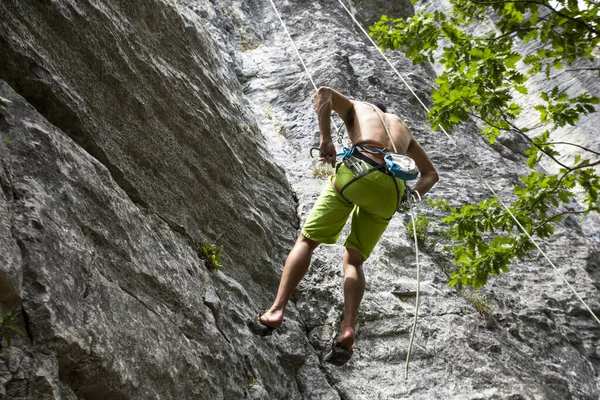 Breathtaking Shot Young Male Climbing High Rock Champfromier France — Stockfoto