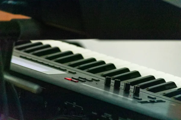 Selective Focus Shot Synthesizer Studio — Stock Photo, Image