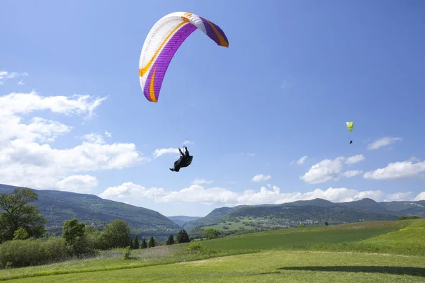 Beautiful Shot Paragliding Flight Bellegarde Sur Valserine Departing Sorgia Ain — Stock Photo, Image