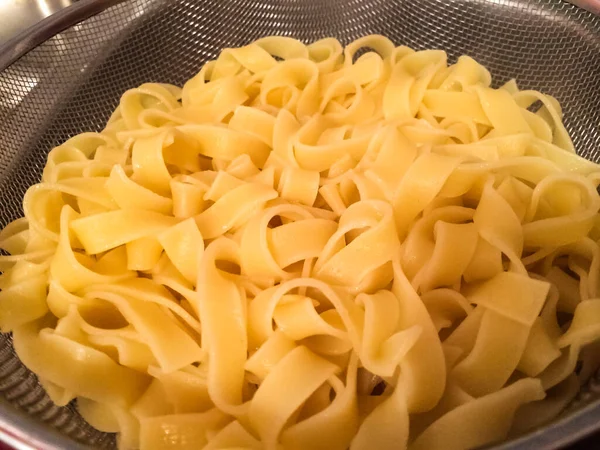 Macarrão Italiano Cozido Uma Panela Fogão Perfeito Para Blog Comida — Fotografia de Stock