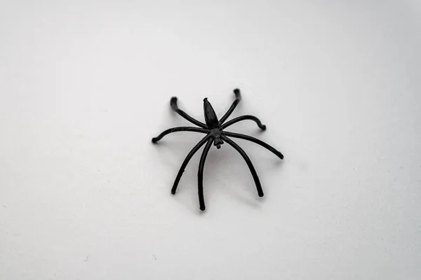 Dekorativ Spindel Leksak För Halloween Isolerad Vit Bakgrund — Stockfoto