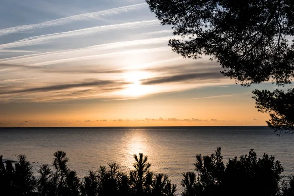 Der Faszinierende Blick Auf Den Sonnenuntergang Über Dem Ozean — Stockfoto