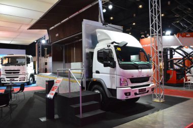 Fuso teslimat kanat kamyon