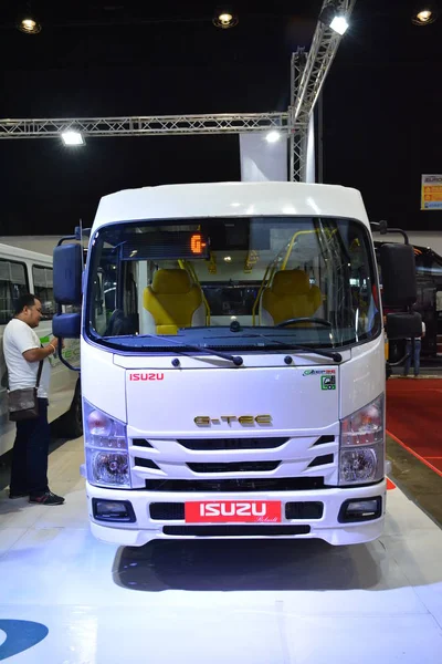 Isuzu G Tecnica vehículo utilitario público — Foto de Stock