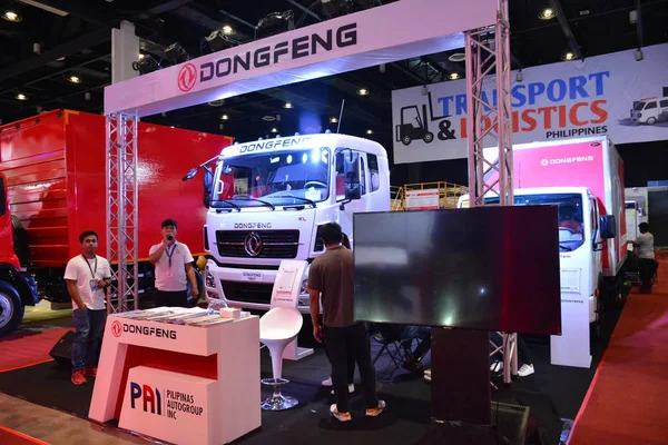 Cabina de exhibición de camiones Dongfeng — Foto de Stock
