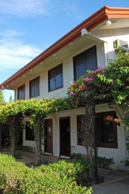 BATANGAS, PH - 5 Haziran 2010 tarihinde Malarayat Dağı 'ndaki kulübe cephesi Lipa, Batangas, Filipinler.