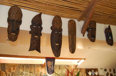 PALAWAN, PH - 1 Aralık 2009 'da Filipinler' in Puerto Princesa şehrinde düzenlenen Lotus Bahçesi Asya lokanta maskesi dekoru.