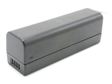 MANILA, PH - 23 Haziran - Osmo mobil gimbal için DJI akıllı pil 23 Haziran 2020 tarihinde Manila, Filipinler.