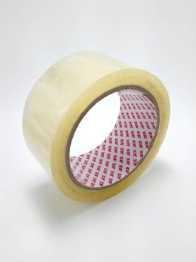 MANILA, PH - 23 Haziran - 23 Haziran 2020 tarihinde Manila, Filipinler 'de temiz ambalaj bandı.