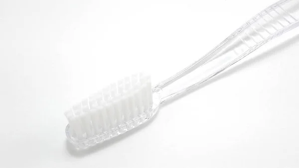 Klarsichtige Einweg Kunststoffzahnbürste Zum Zähneputzen Mit Zahnpasta — Stockfoto