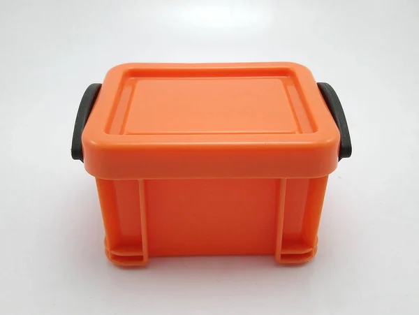 Petite Boîte Rangement Plastique Orange Avec Couvercle Sur Dessus Serrures — Photo