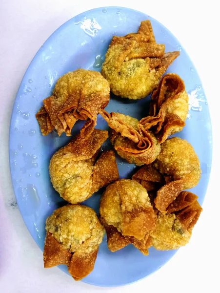 Stegt Wanton Dumplings Sat Tallerken Tjener Shabu Shabu Hotpot Restaurant - Stock-foto