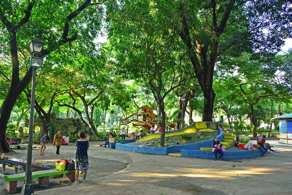 Manila Sept Crianças Playground Pessoas Saindo Setembro 2018 Manila Filipinas — Fotografia de Stock