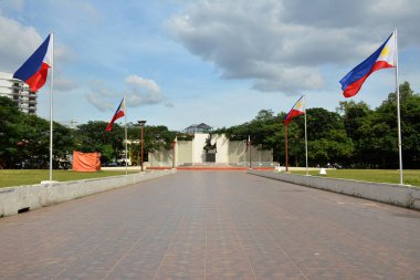 SAN JUAN, PH - 17 Kasım 2018 'de Filipinler, San Juan' da Pinaglabanan türbesi parkı.