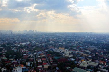 QUEZON ŞEHRİ, PH-25 DEC - Quezon şehri gündüz saatleri boyunca 25 Aralık 2018 Quezon City, Filipinler.