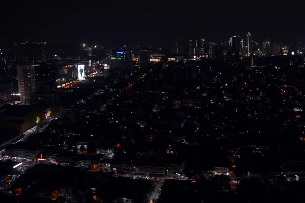 Quezon City 1月31日 フィリピンのケソン市で1月31日の夕方の間にケソン市の概要します — ストック写真