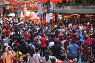 MANILA, PH - 5 Şubat - İnsanlar Çin 'de 5 Şubat 2019 tarihinde Manila, Filipinler' de toplandı.