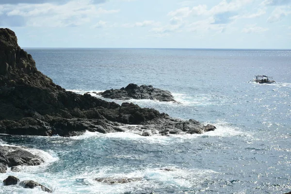 Aurora April 2019年4月21日 菲律宾奥罗拉 丁加兰 达瑙海滩度假胜地的岩层和海洋 — 图库照片