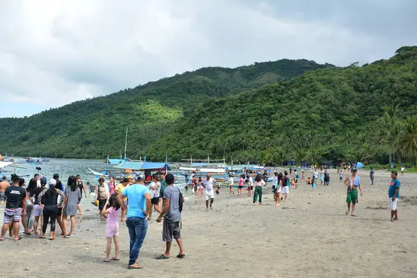 Aurora Abril Pessoas Reúnem White Beach Resort Abril 2019 Dingalan — Fotografia de Stock