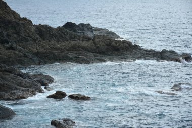 Dingalan, Aurora, Filipinler 'deki Danao plaj tesisi kaya oluşumu ve deniz suyu