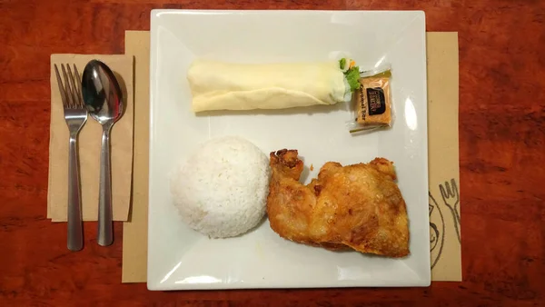 Quezon City Juni Maxs Restaurant Gebakken Kippenmaaltijd Met Rijst Juni — Stockfoto