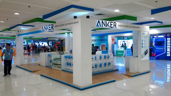 Quezon City Junio Anker Powerbank Kiosco Junio 2018 Quezon City —  Fotos de Stock