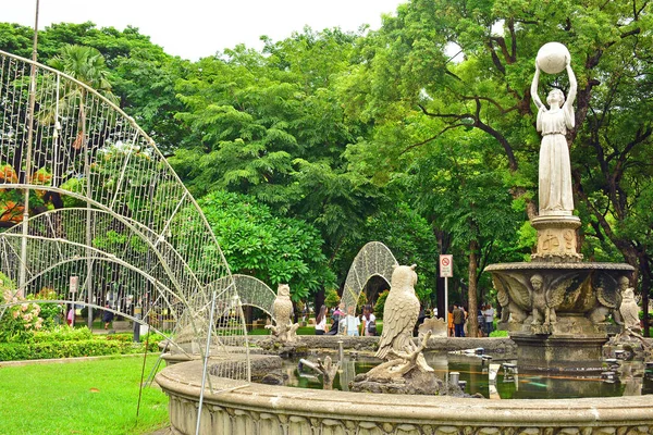 Manila Juni Santo Tomas Fontän Visdomsstaty Den Juni 2018 Manila — Stockfoto